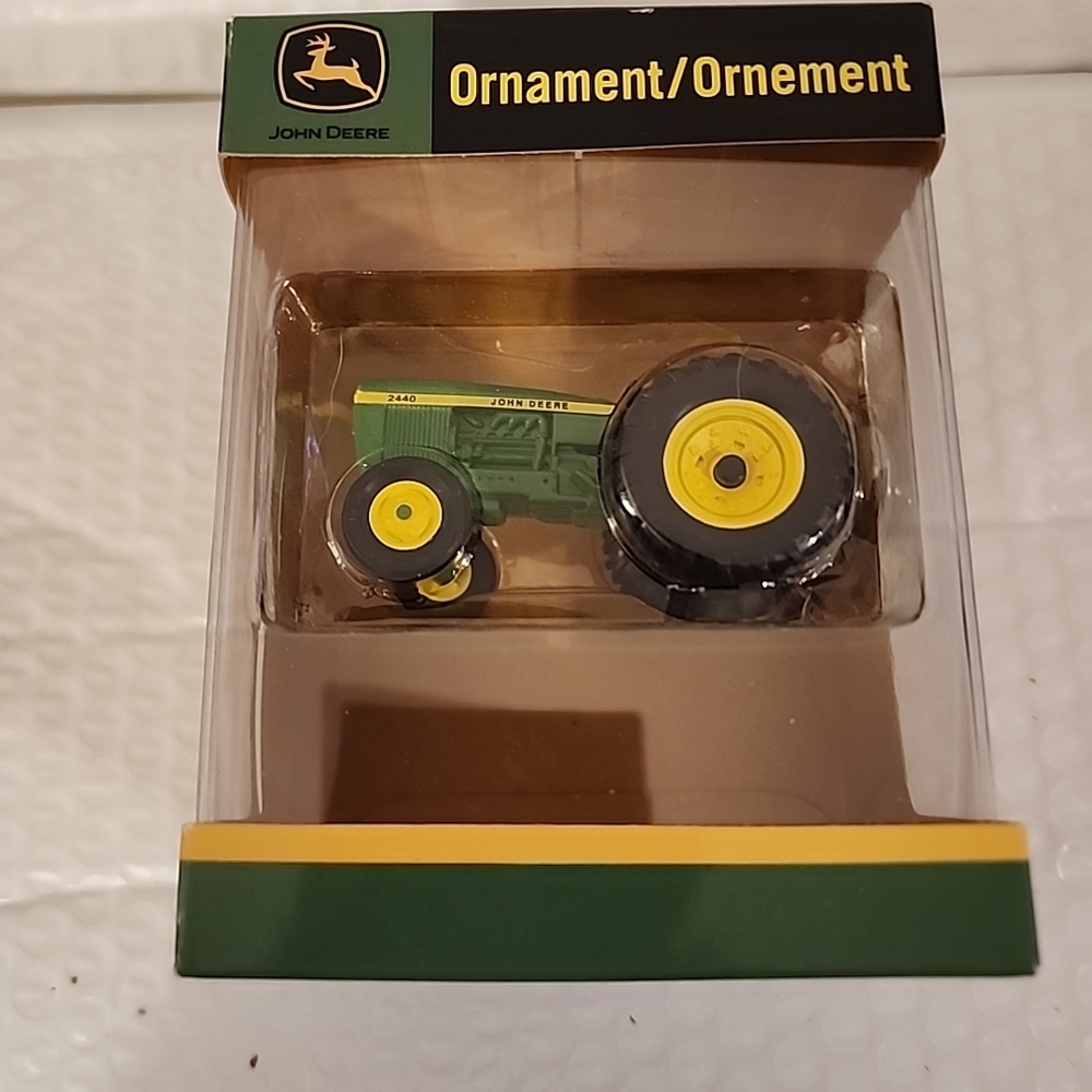 2007 John Deere Green and Yellow Tractor Ornament